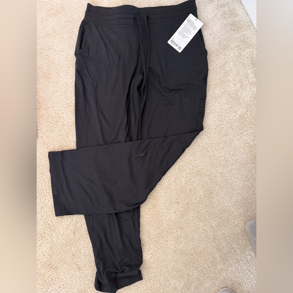 Lululemon ready to rule straight leg high-rise pant